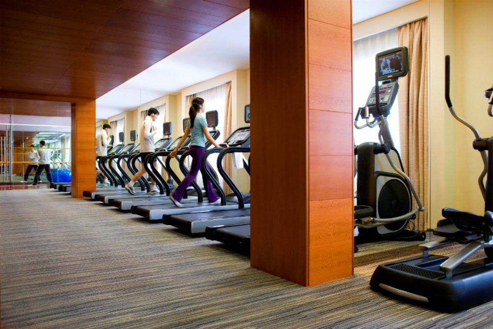 China Hotel Guangzhou - Subway Direct To Pazhou Exhibition Center, Free Shuttle During Canton Fair & Exhibitor Registration Counter Екстер'єр фото The gym at the InterContinental